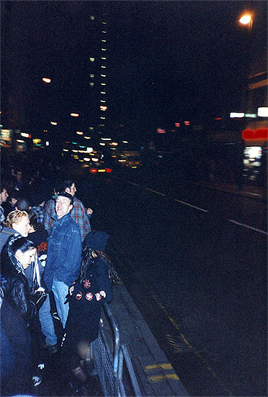 sepultura_autograph_queue